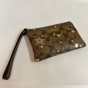 Coach Snowflake Wristlet Wallet /perfect condition!  Wallet,Wristlet,Card Holder